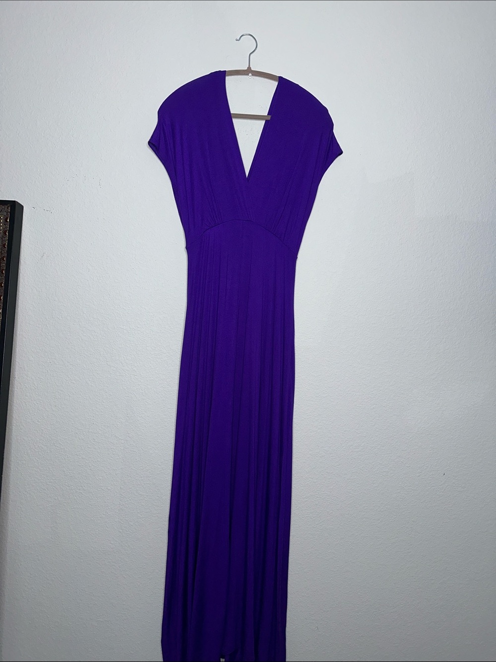 Elegant V-Neck Maxi Dress in Deep Purple